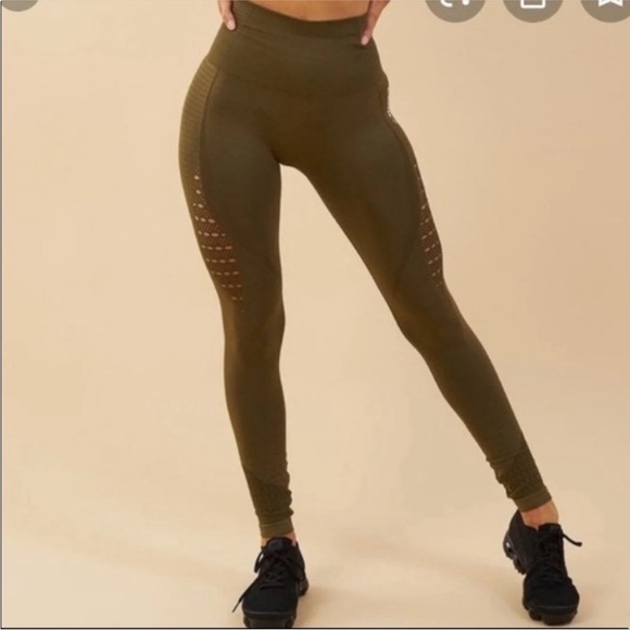 Gymshark Pants - GYMSHARK WOMENS
ENERGY+ SEAMLESS LEGGINGS